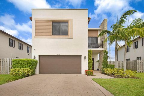 21040 NE 2nd Court Miami FL 33179
