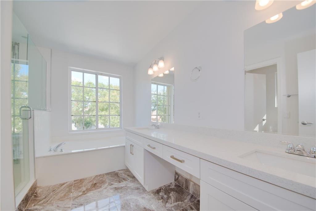Regency Lakes At Coconut - Residential