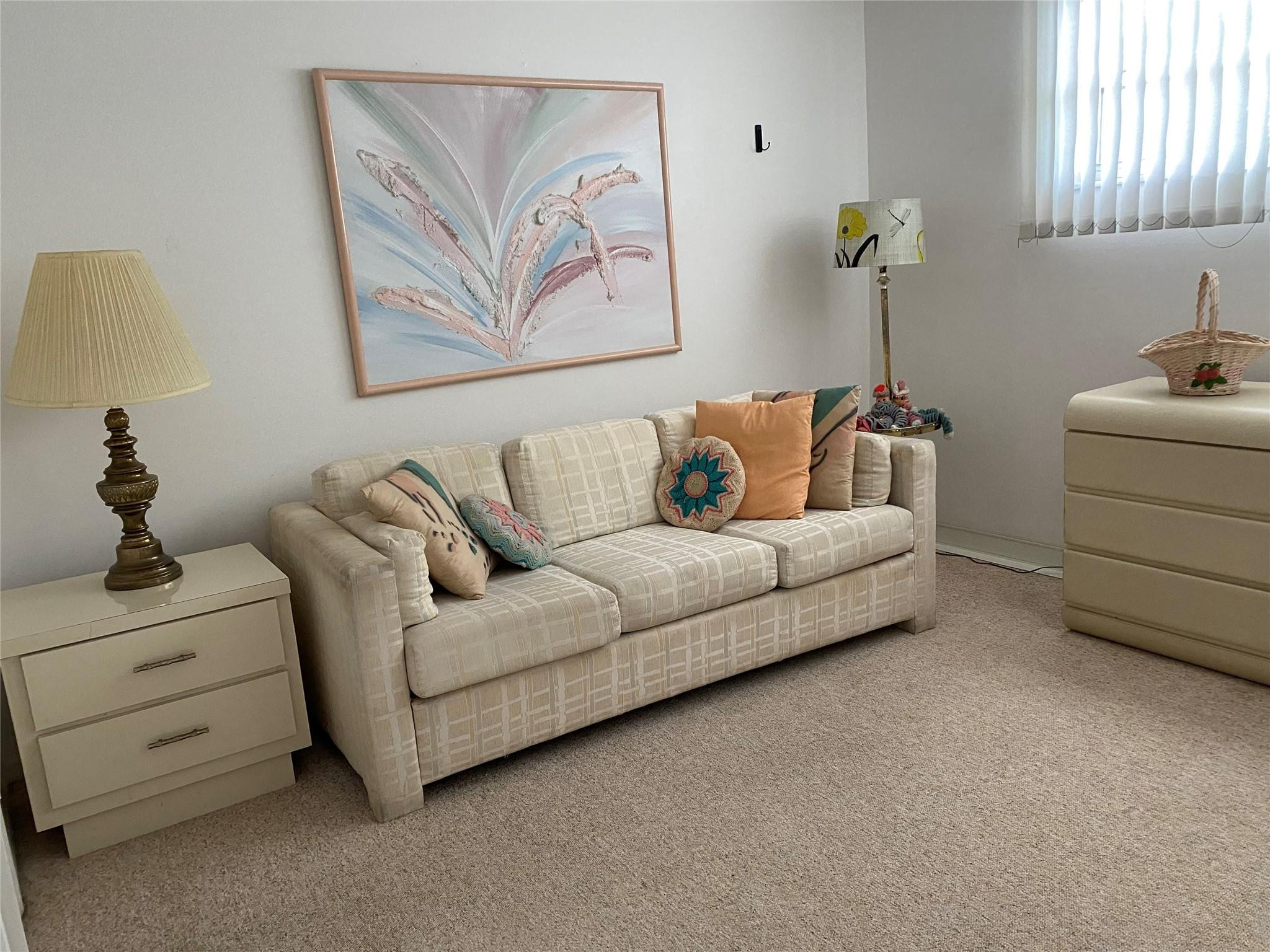 HOLLYBROOK GOLF & TENNIS - Residential