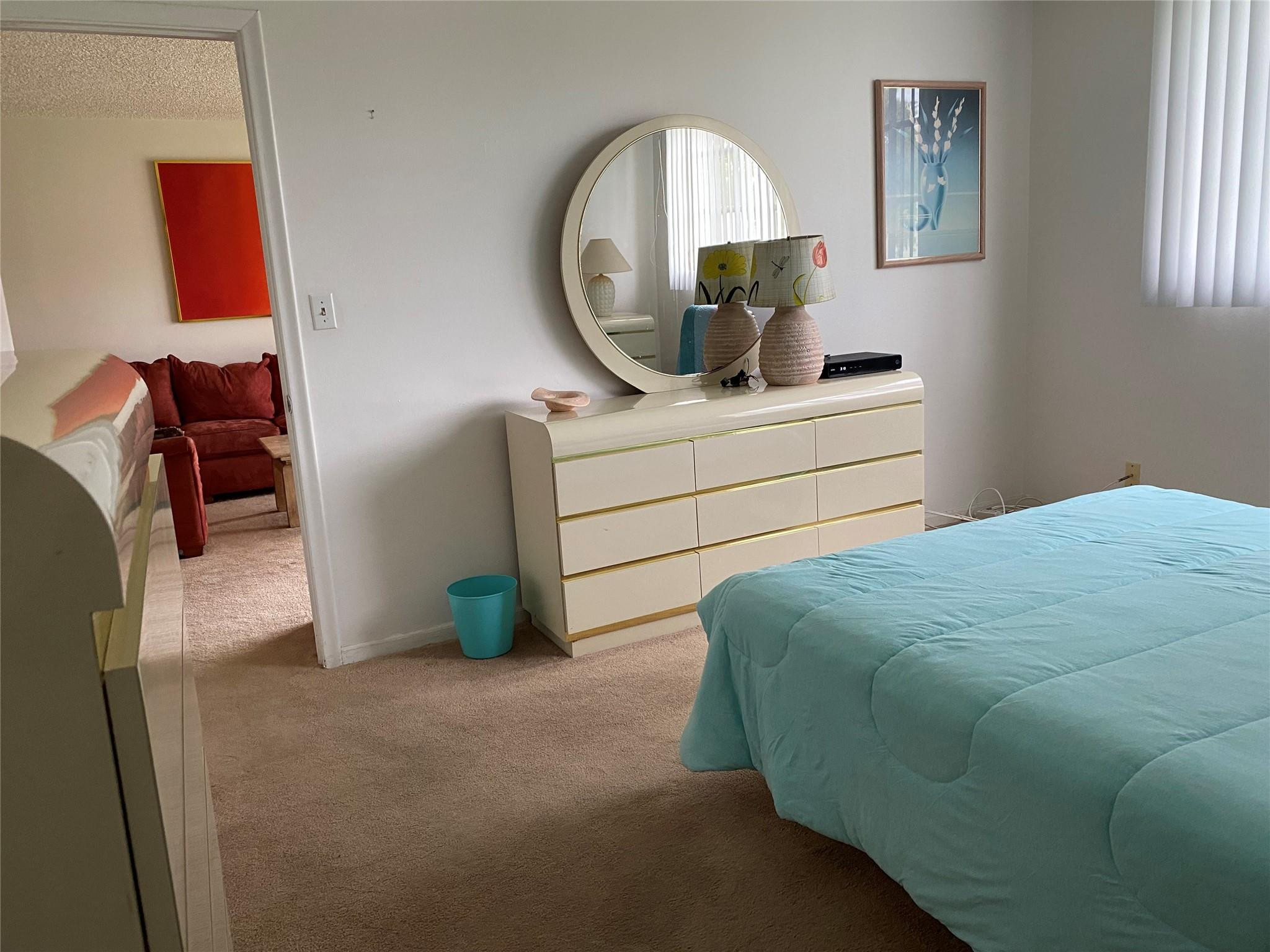 HOLLYBROOK GOLF & TENNIS - Residential