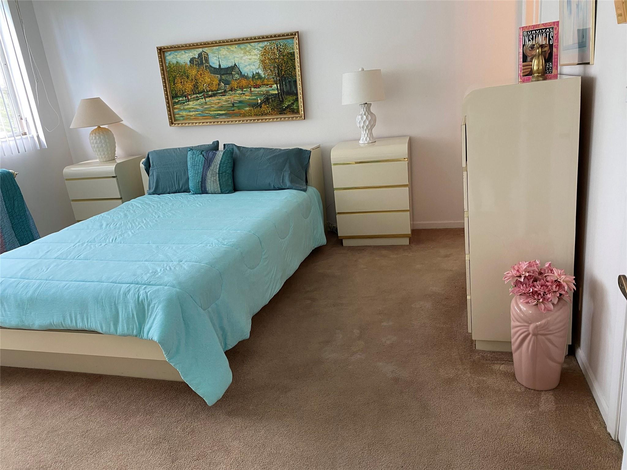 HOLLYBROOK GOLF & TENNIS - Residential