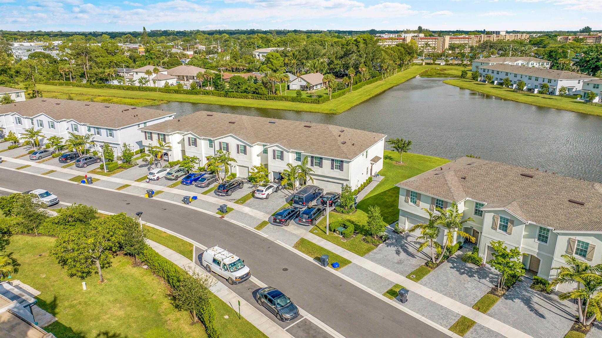 LAKESHORE AT THE FOUNTAIN - Residential