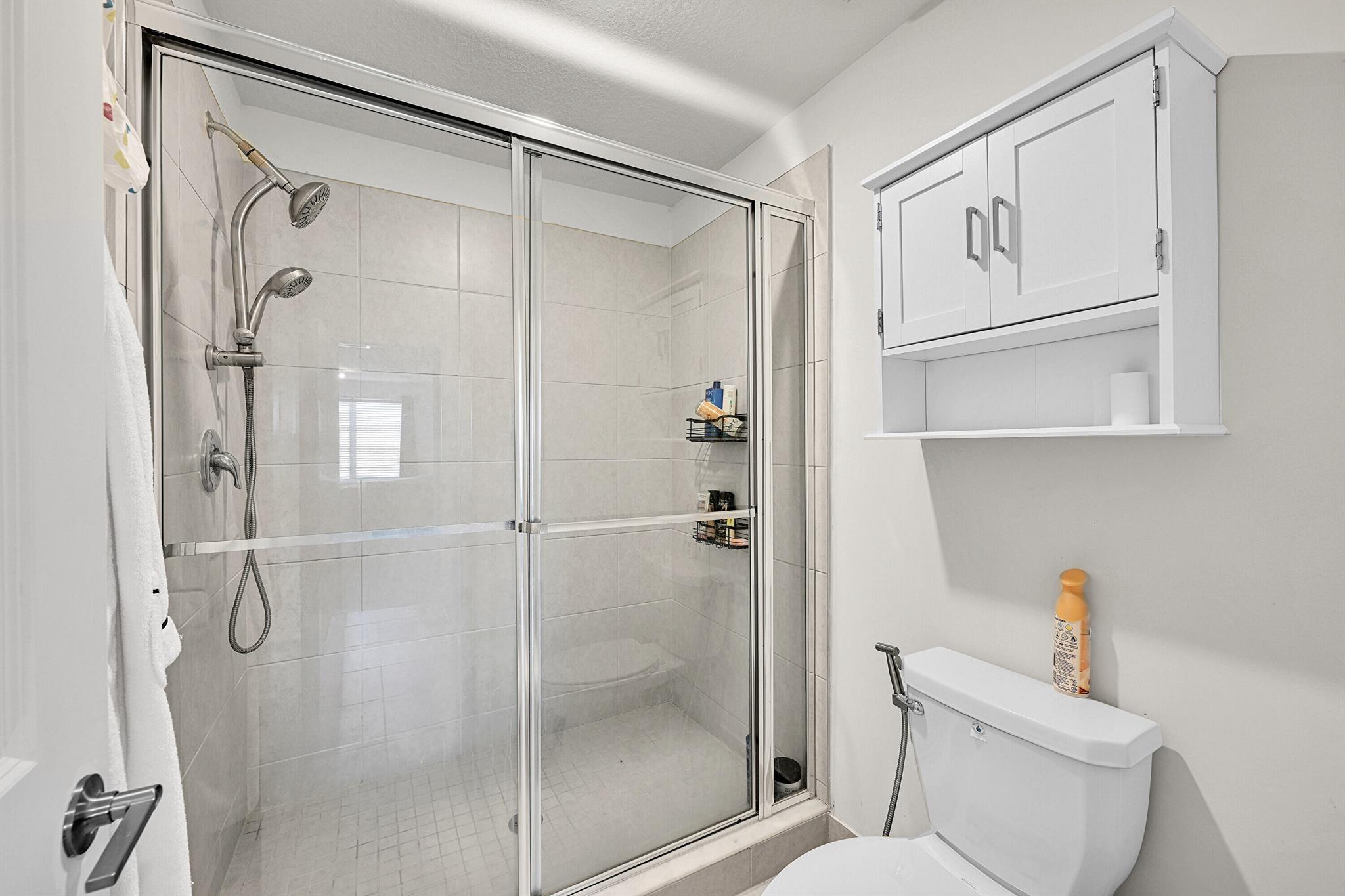 LAKESHORE AT THE FOUNTAIN - Residential