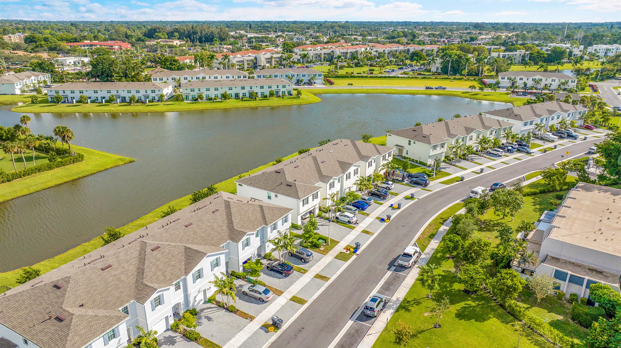 LAKESHORE AT THE FOUNTAIN - Residential