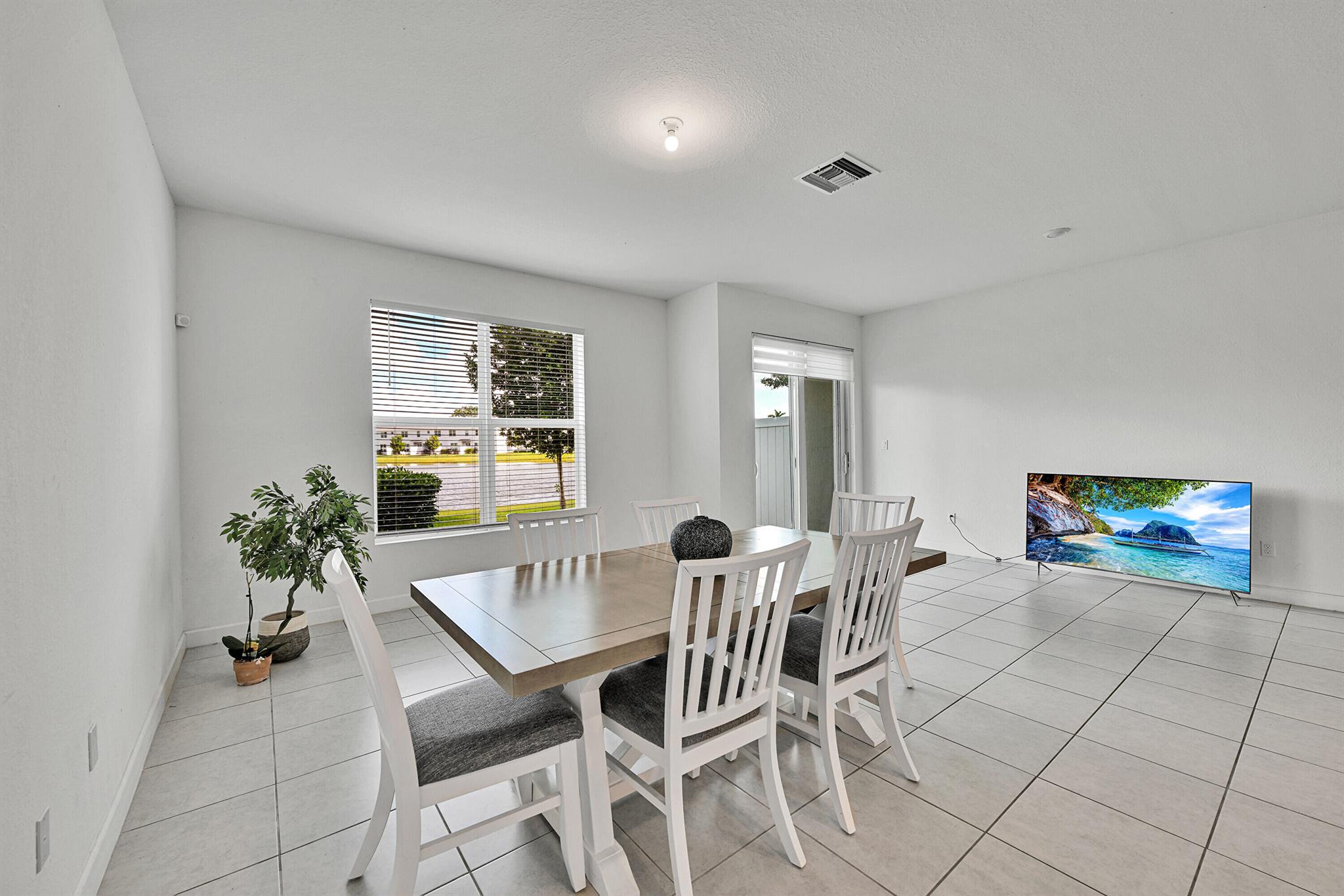 LAKESHORE AT THE FOUNTAIN - Residential