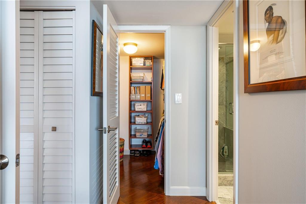 CORINTHIAN - Residential