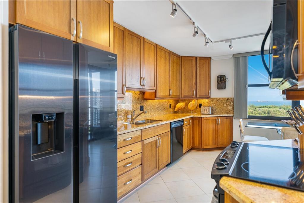 CORINTHIAN - Residential