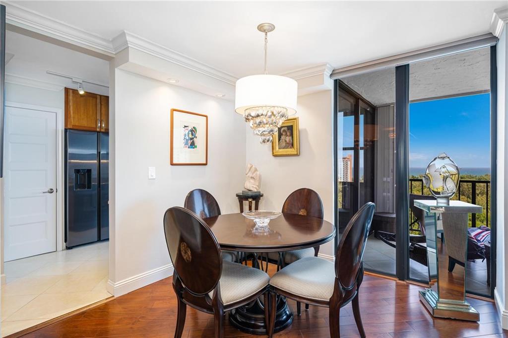 CORINTHIAN - Residential