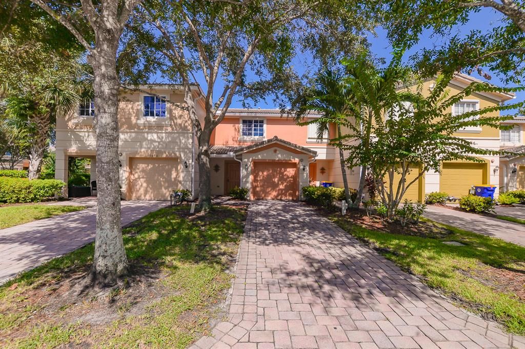 Photo of 5384 SE Jennings Lane, Stuart, FL 34997 (MLS # R10744122)