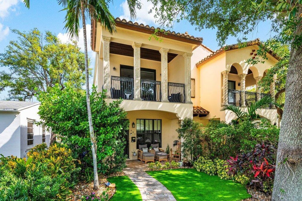 Photo of 507 SW 17th Street, Fort Lauderdale, FL 33315 (MLS # R11121093)