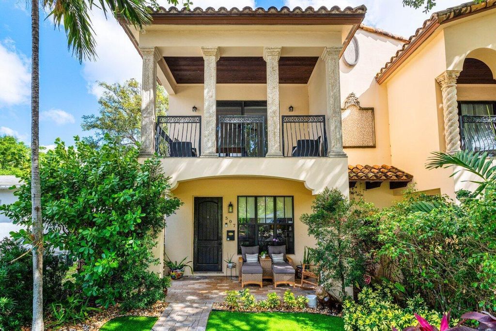 Photo of 507 SW 17th Street, Fort Lauderdale, FL 33315 (MLS # R11121093)