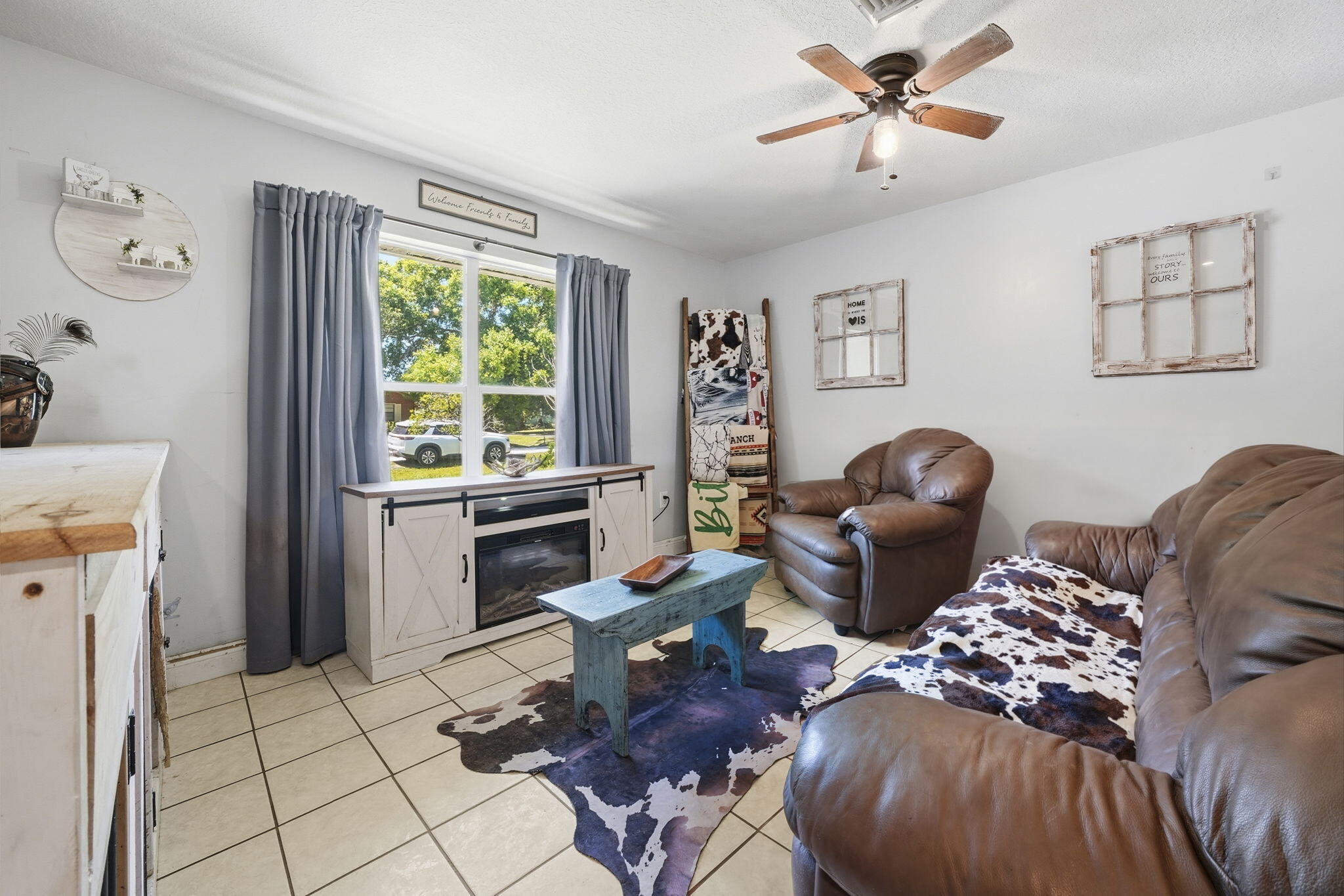 PARADISE PARK UNIT NO 2 - Residential