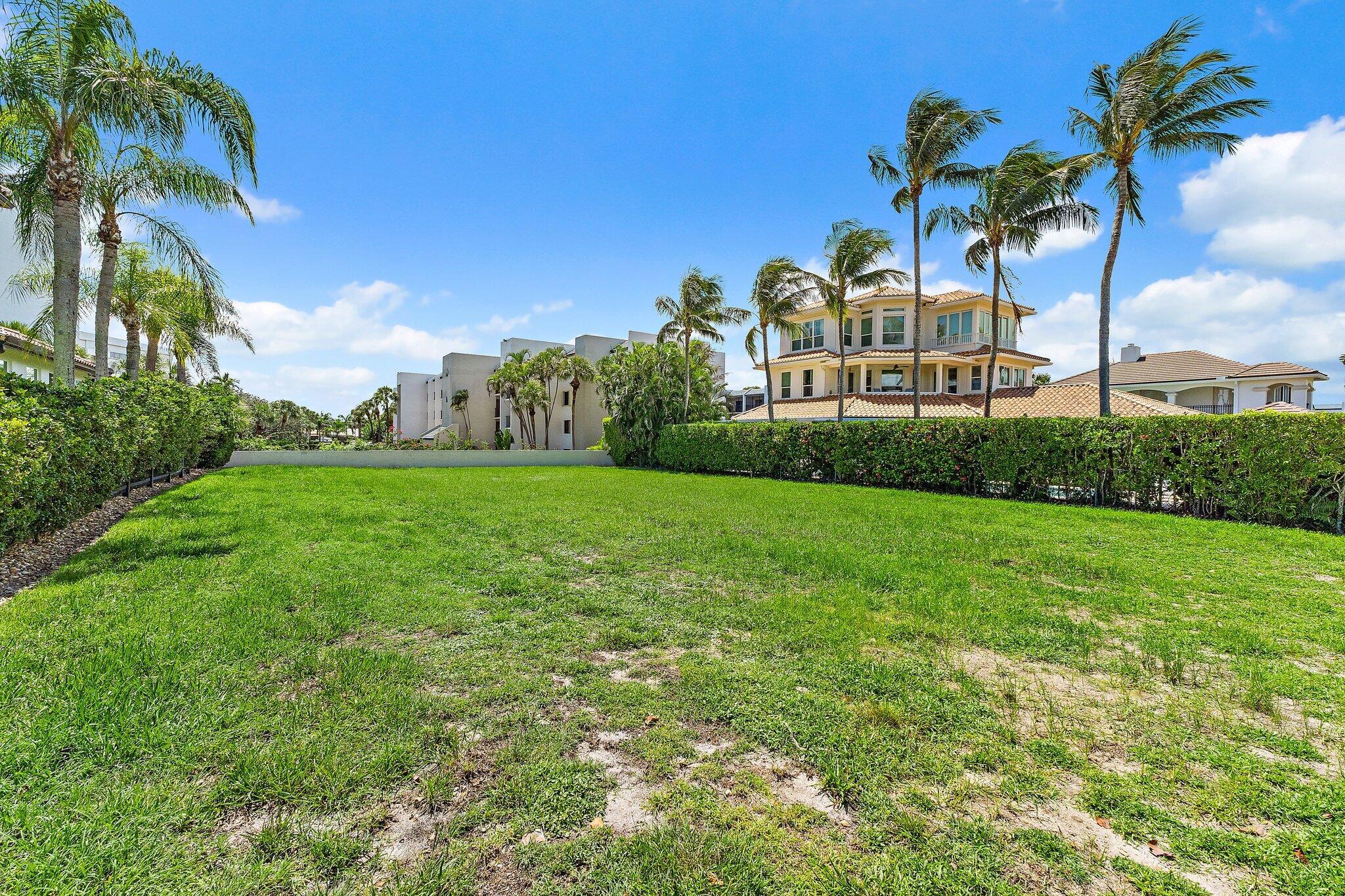 MAISONS DE LA MER - Land