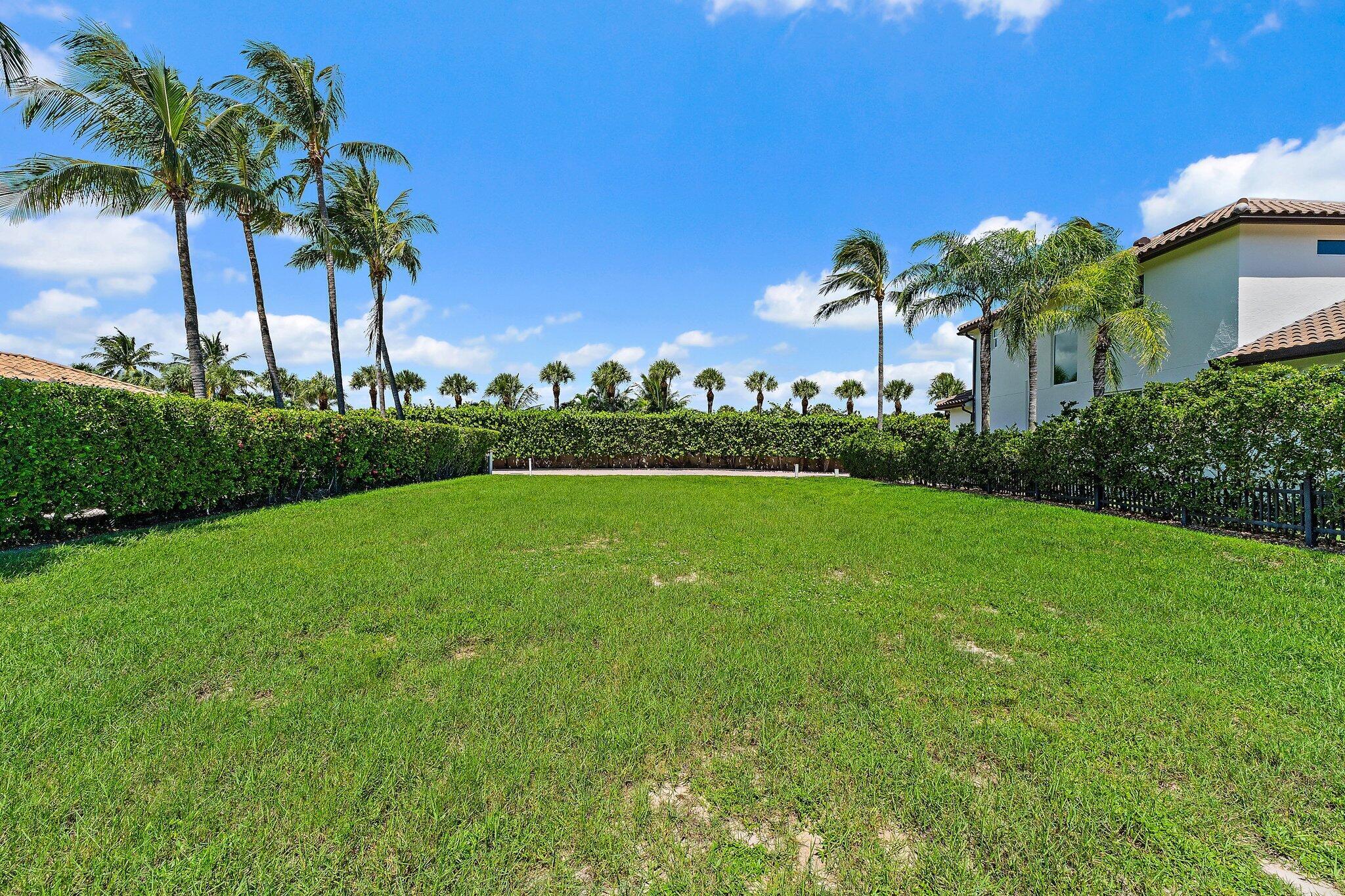 MAISONS DE LA MER - Land