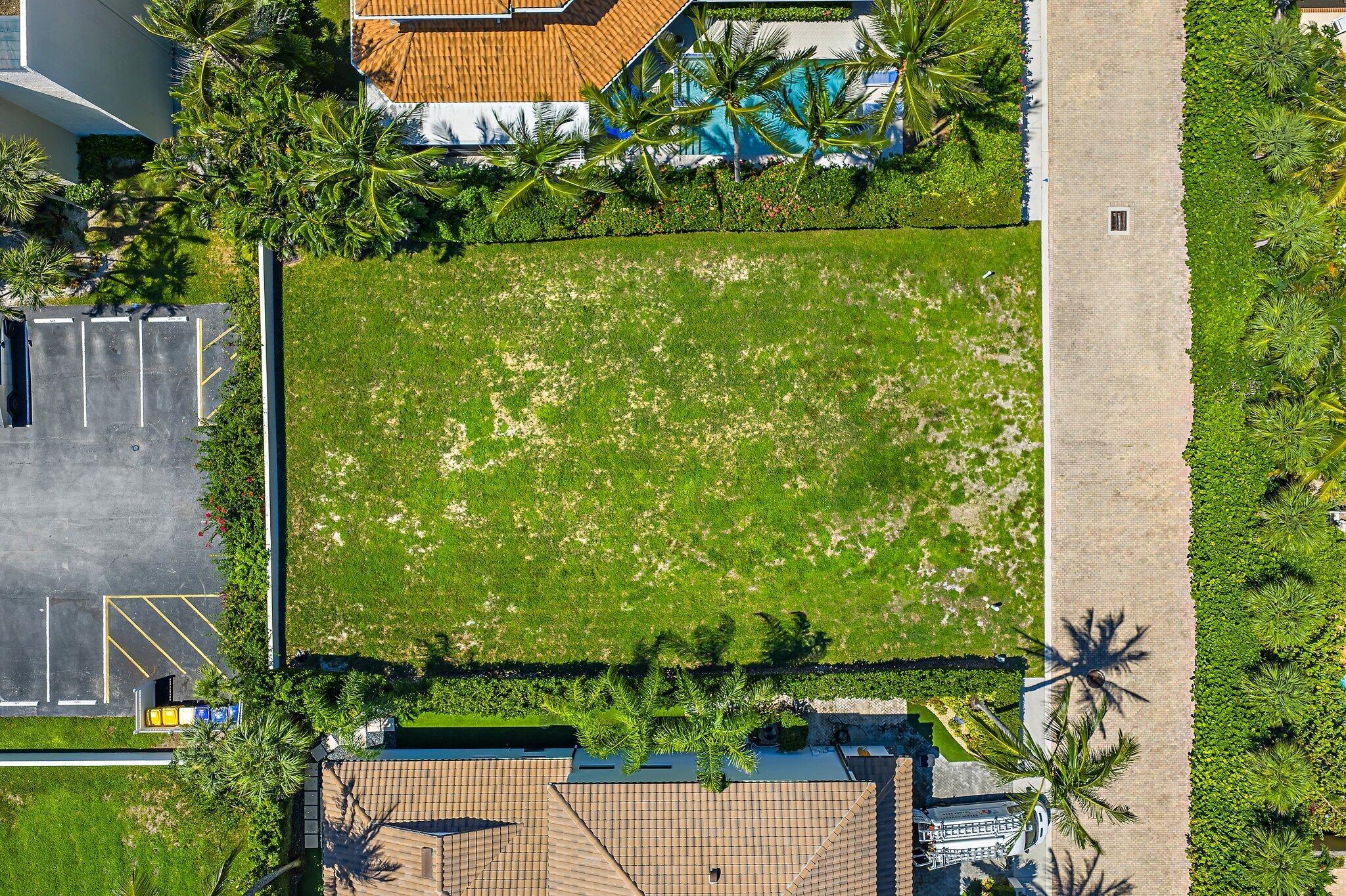 MAISONS DE LA MER - Land