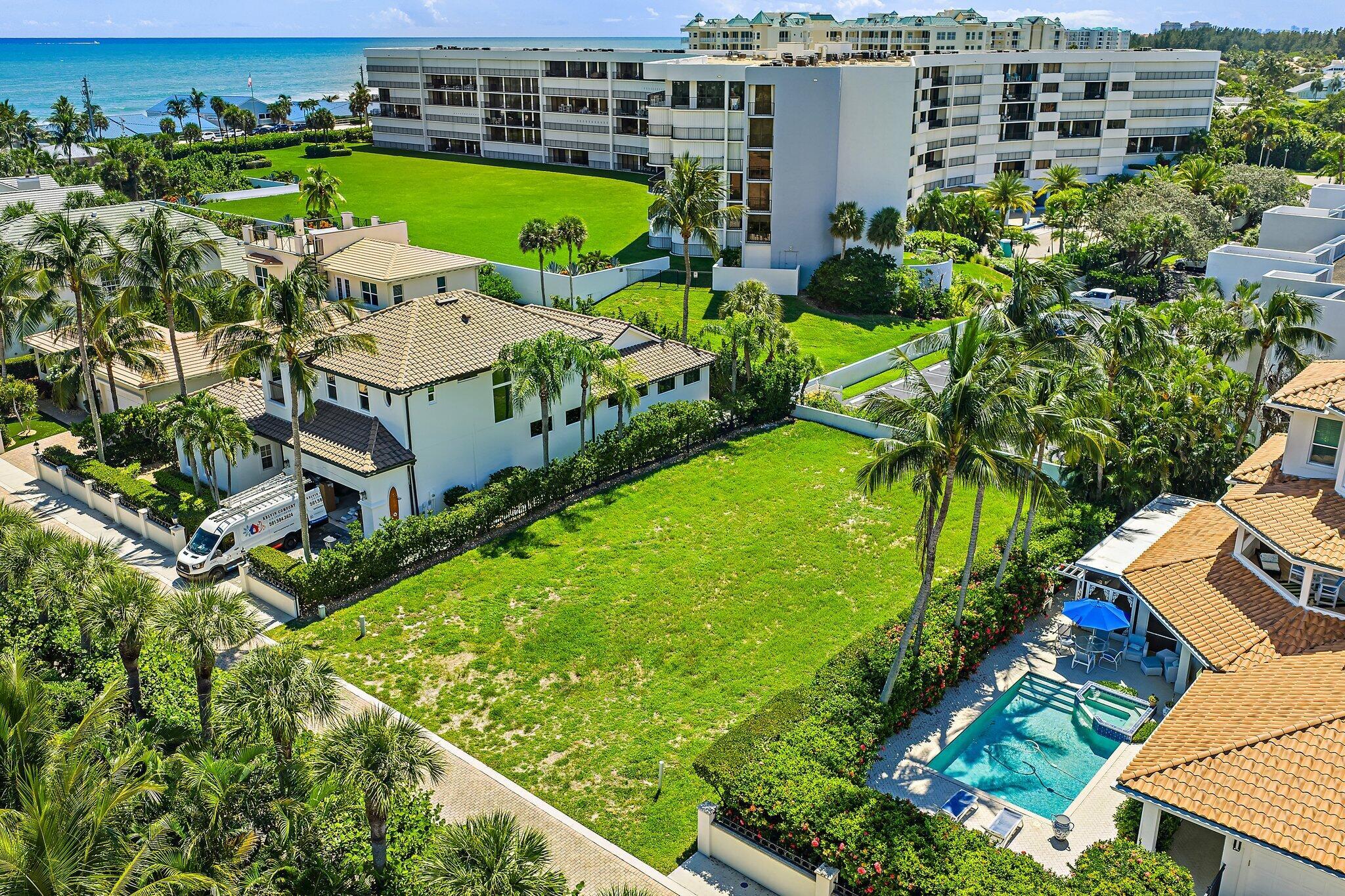 MAISONS DE LA MER - Land