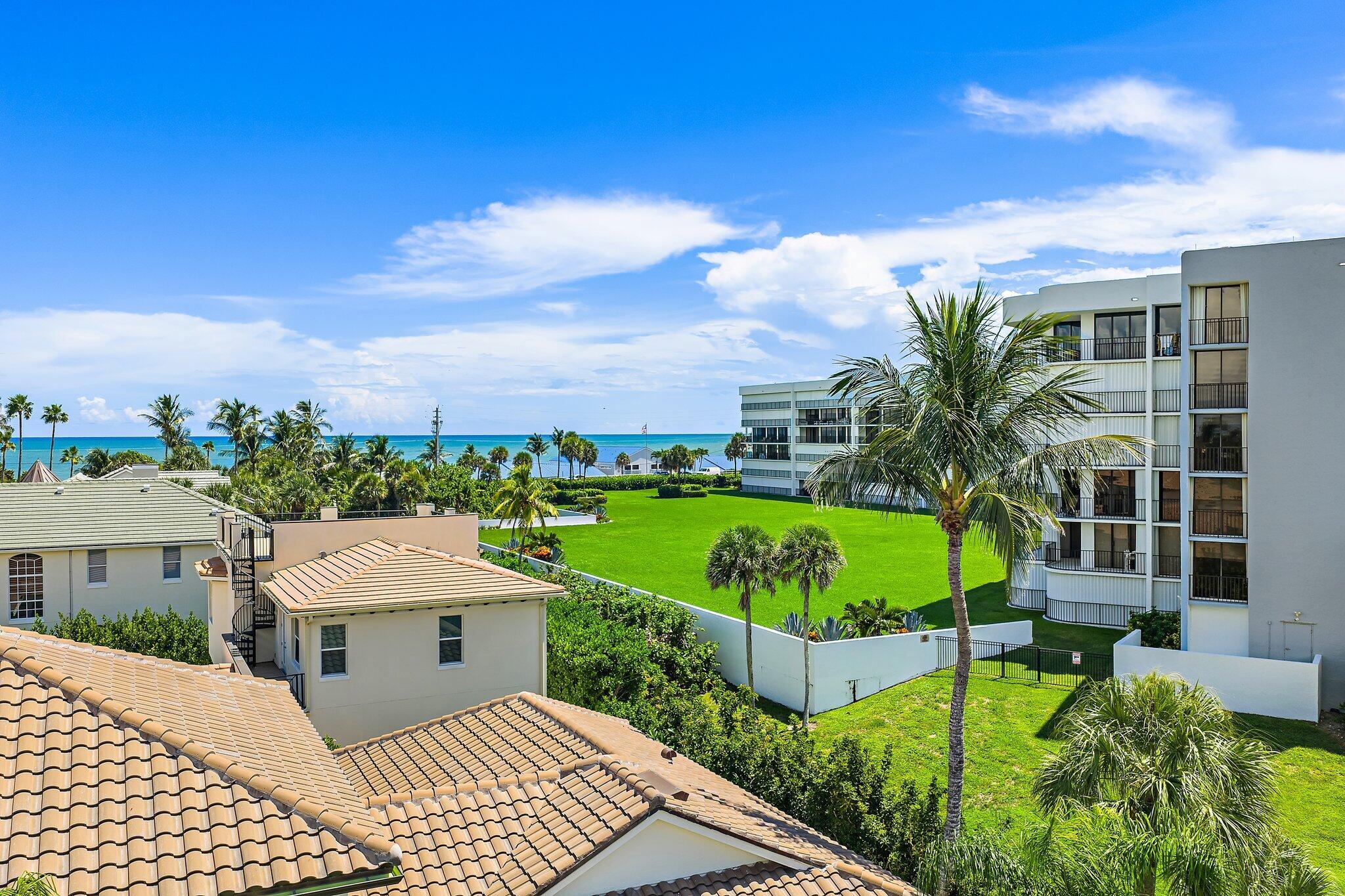 MAISONS DE LA MER - Land