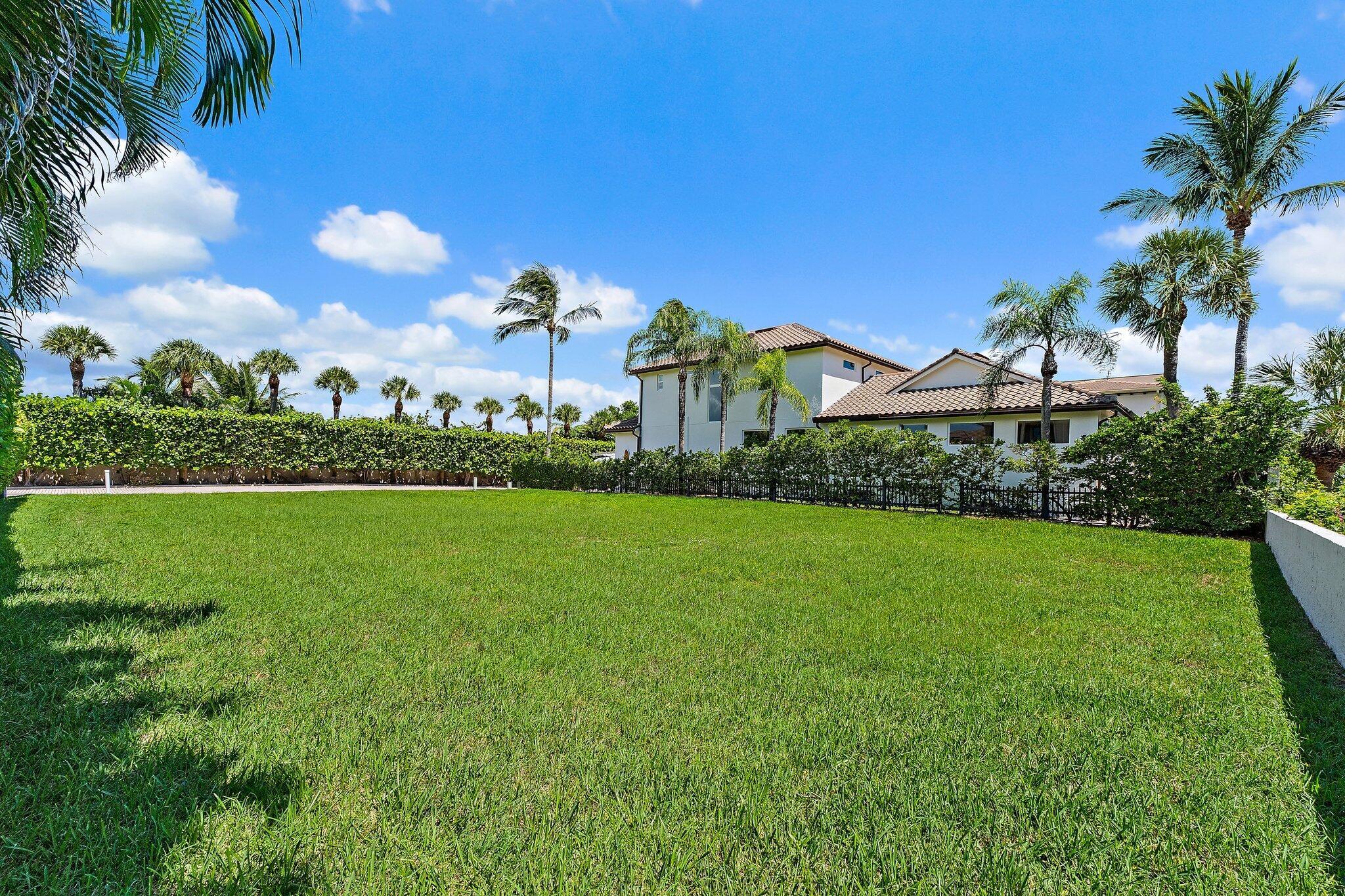 MAISONS DE LA MER - Land