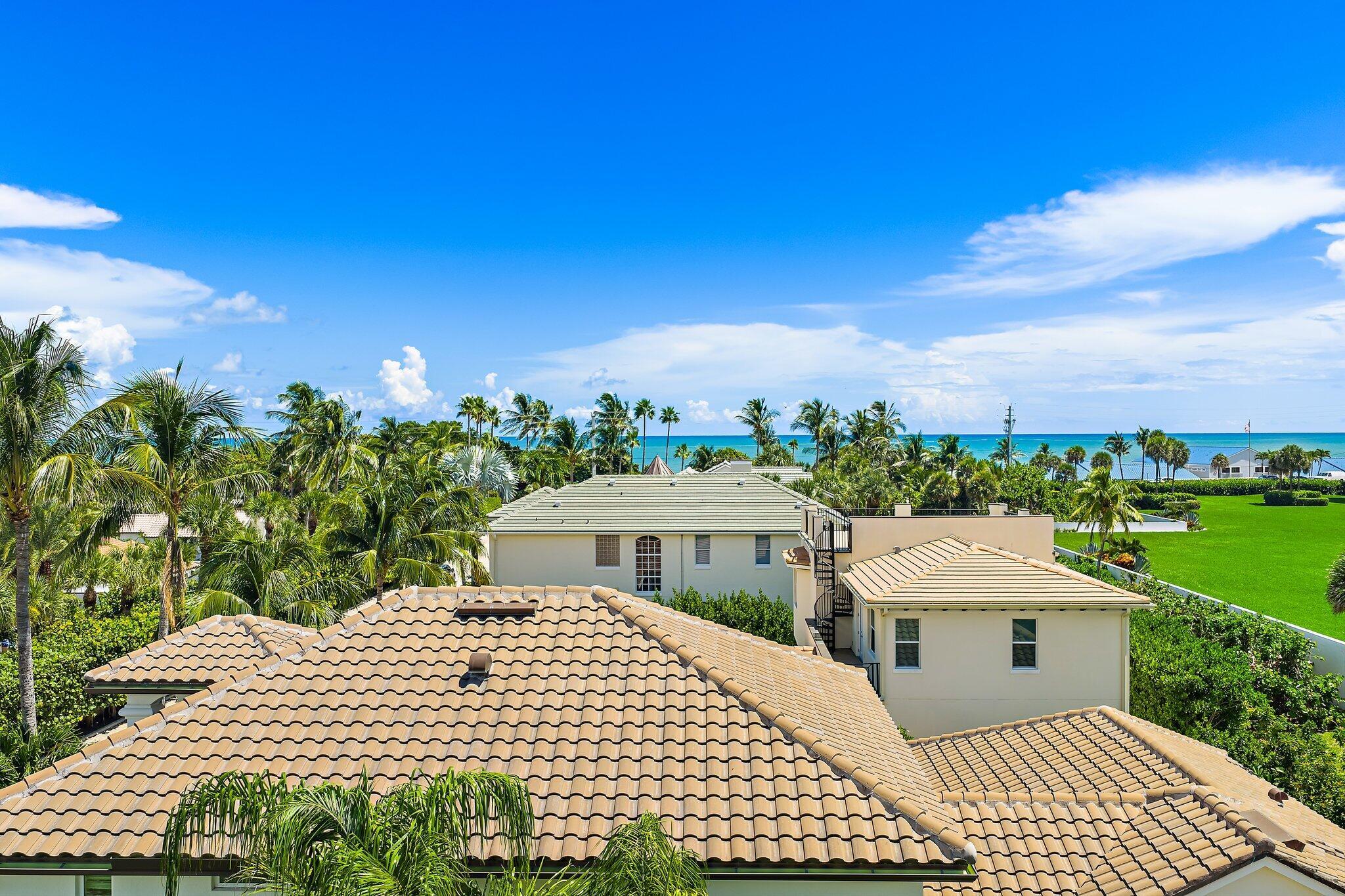 MAISONS DE LA MER - Land