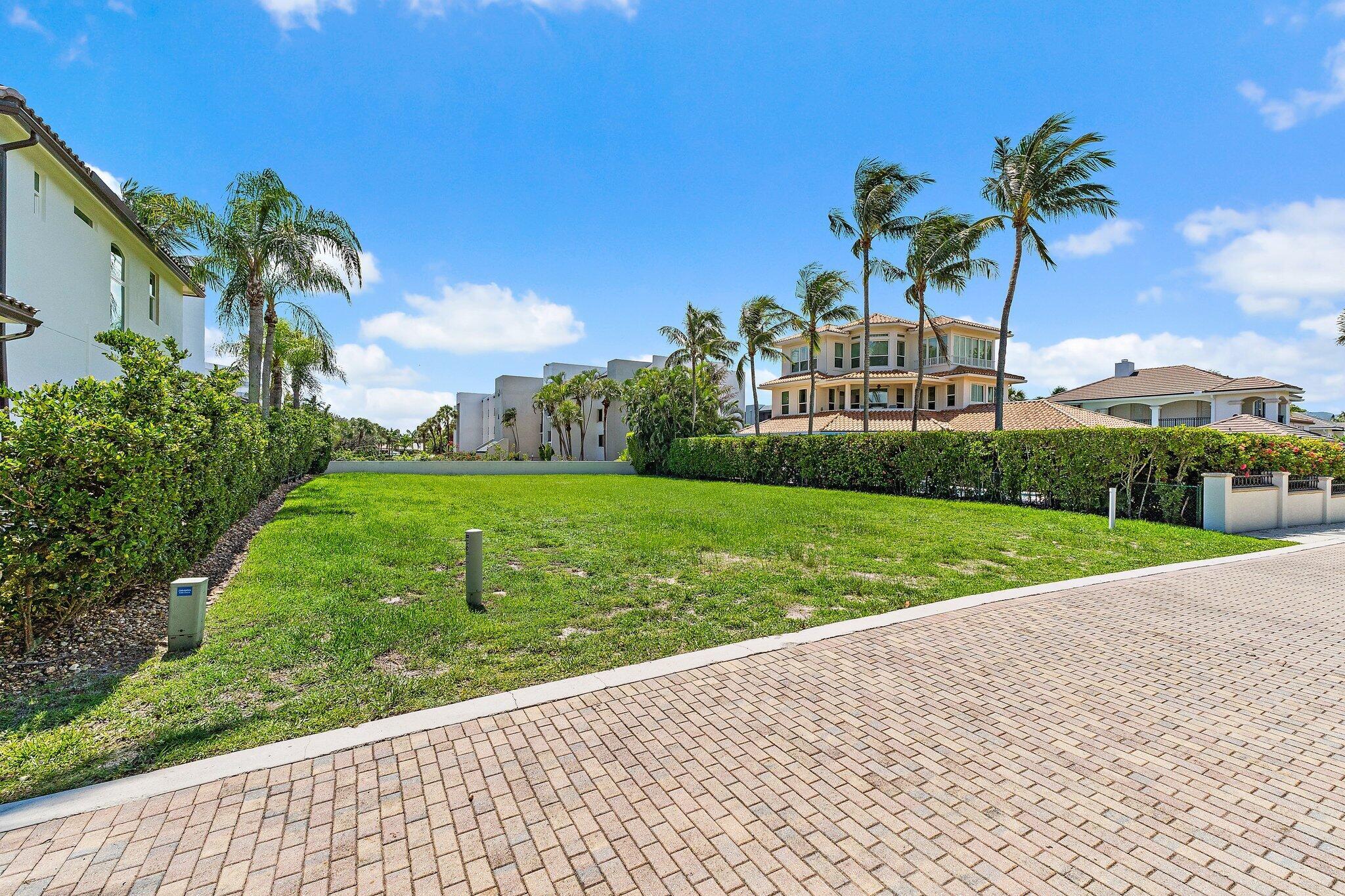 MAISONS DE LA MER - Land