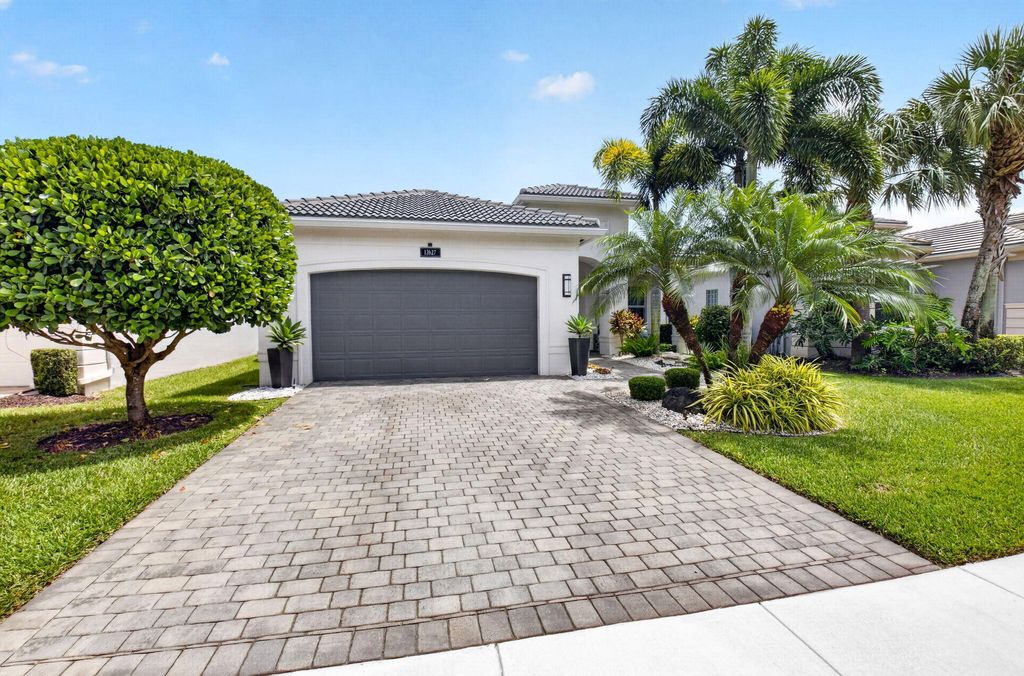 Photo of 12627 Bonnington Range Drive, Boynton Beach, FL 33473 (MLS # B26017230)