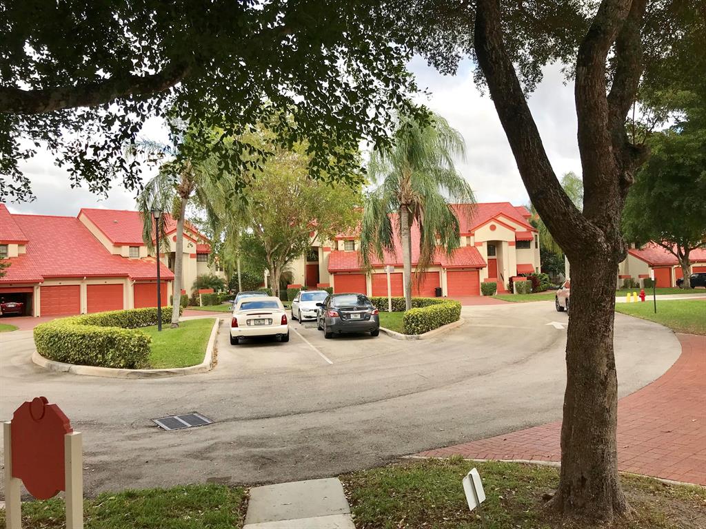 LEXINGTON CLUB - Residential