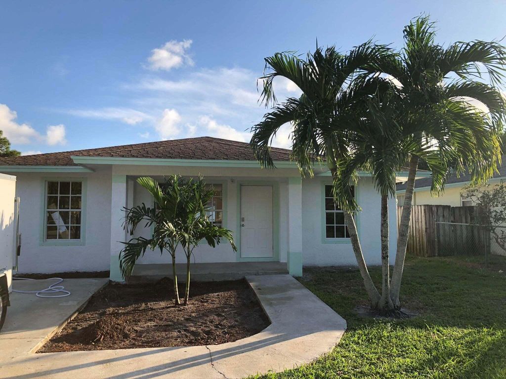 Photo of 6682 4th Street, Jupiter, FL 33458 (MLS # R10920505)