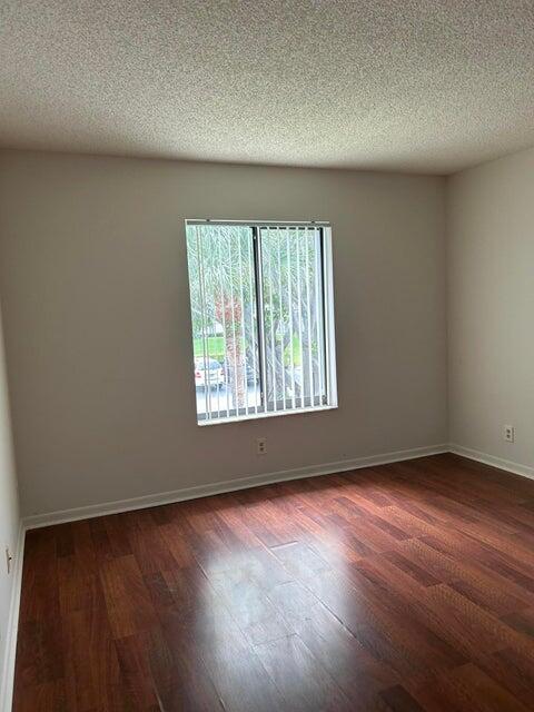 PALM CLUB - Residential Lease