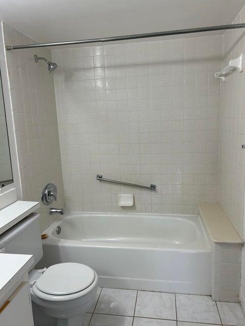 PALM CLUB - Residential Lease