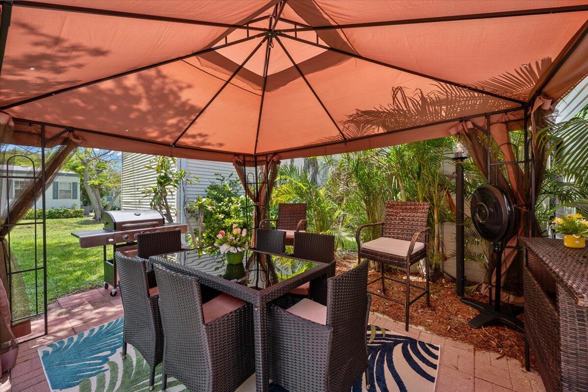 The Meadows of Palm Beach Gardens - Residential