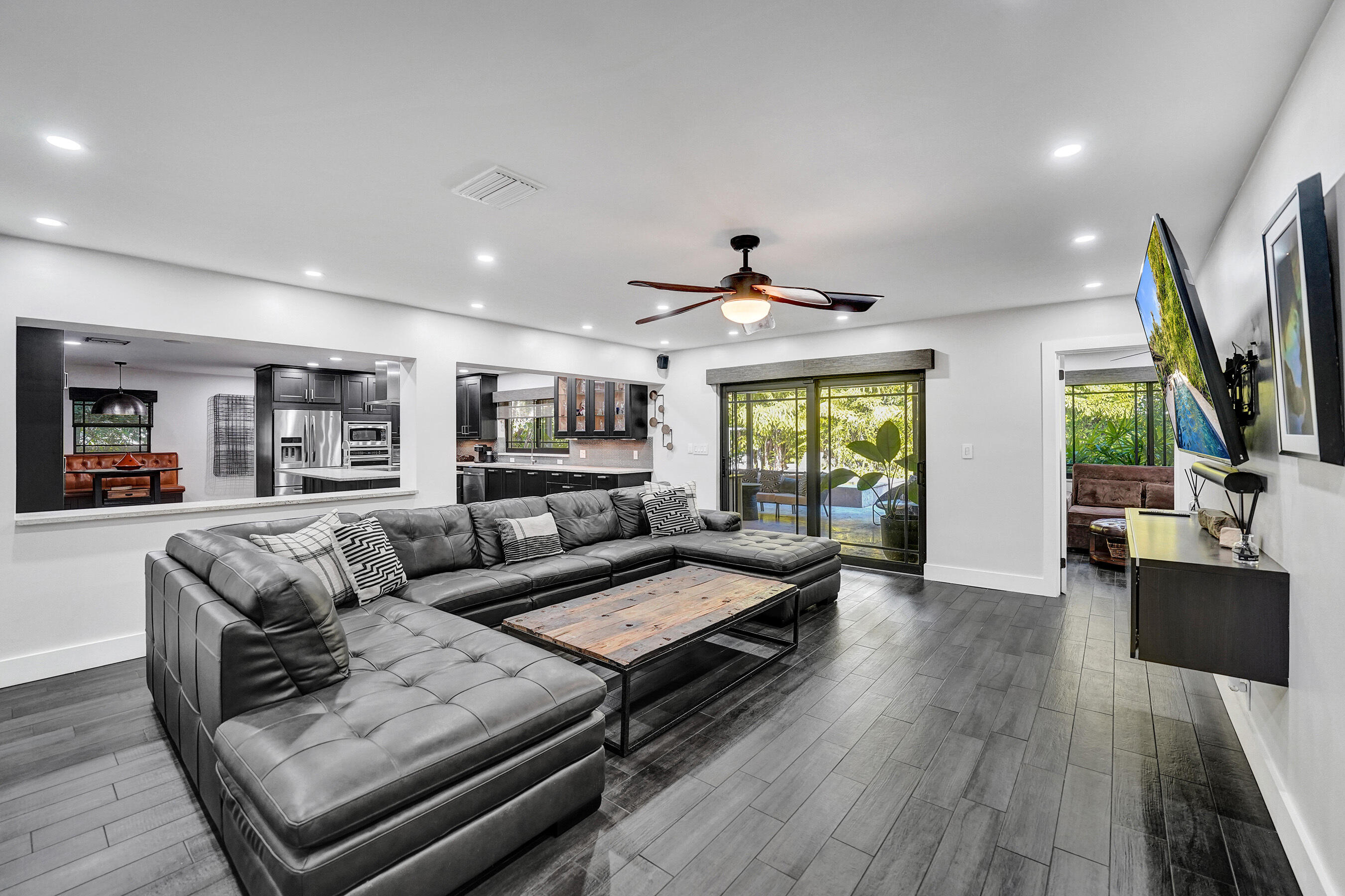 BEACH WAY HEIGHTS UNIT - Residential