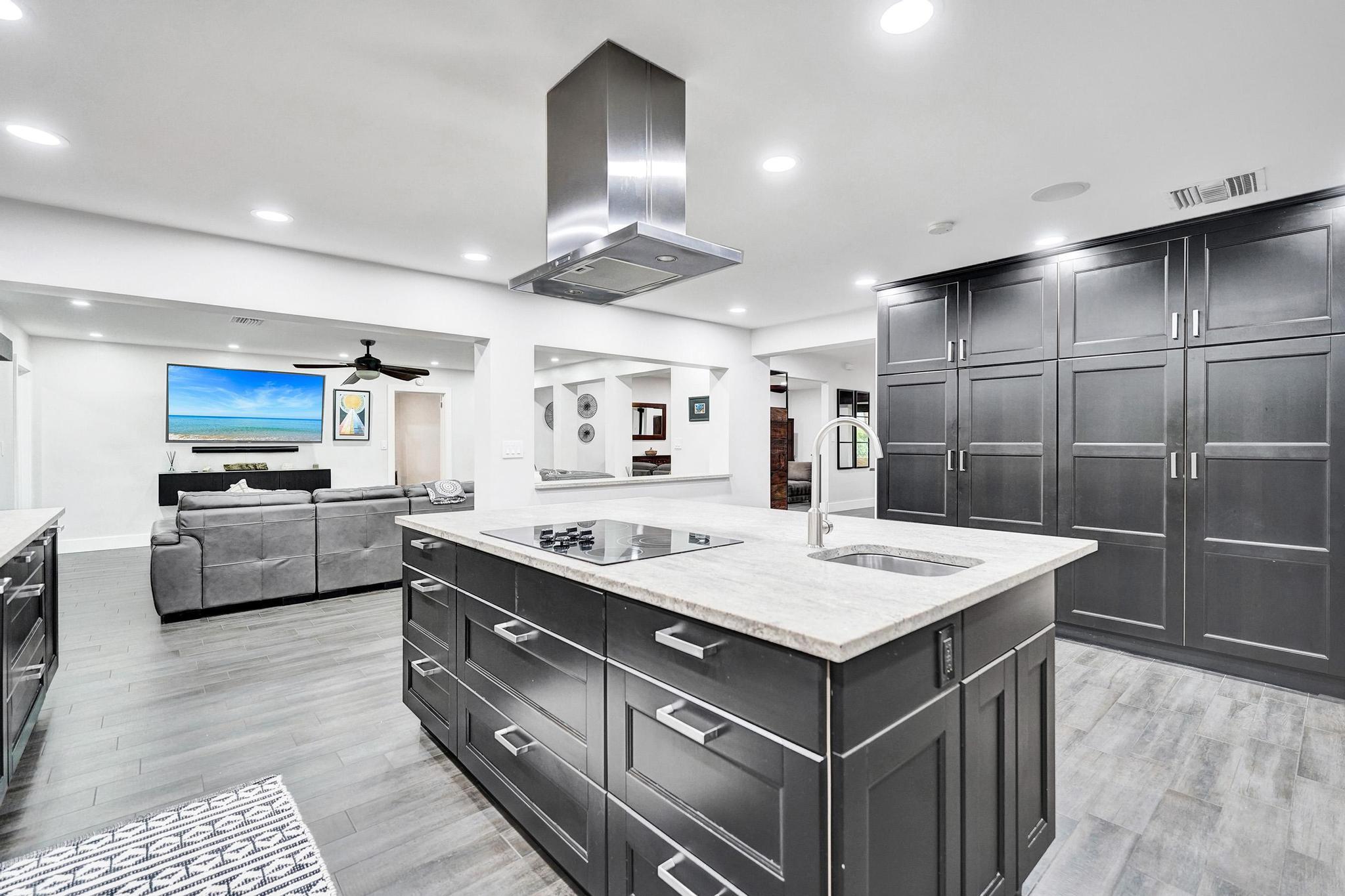 BEACH WAY HEIGHTS UNIT - Residential