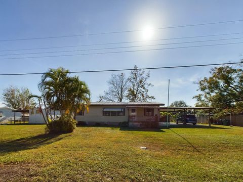 A home in Okeechobee