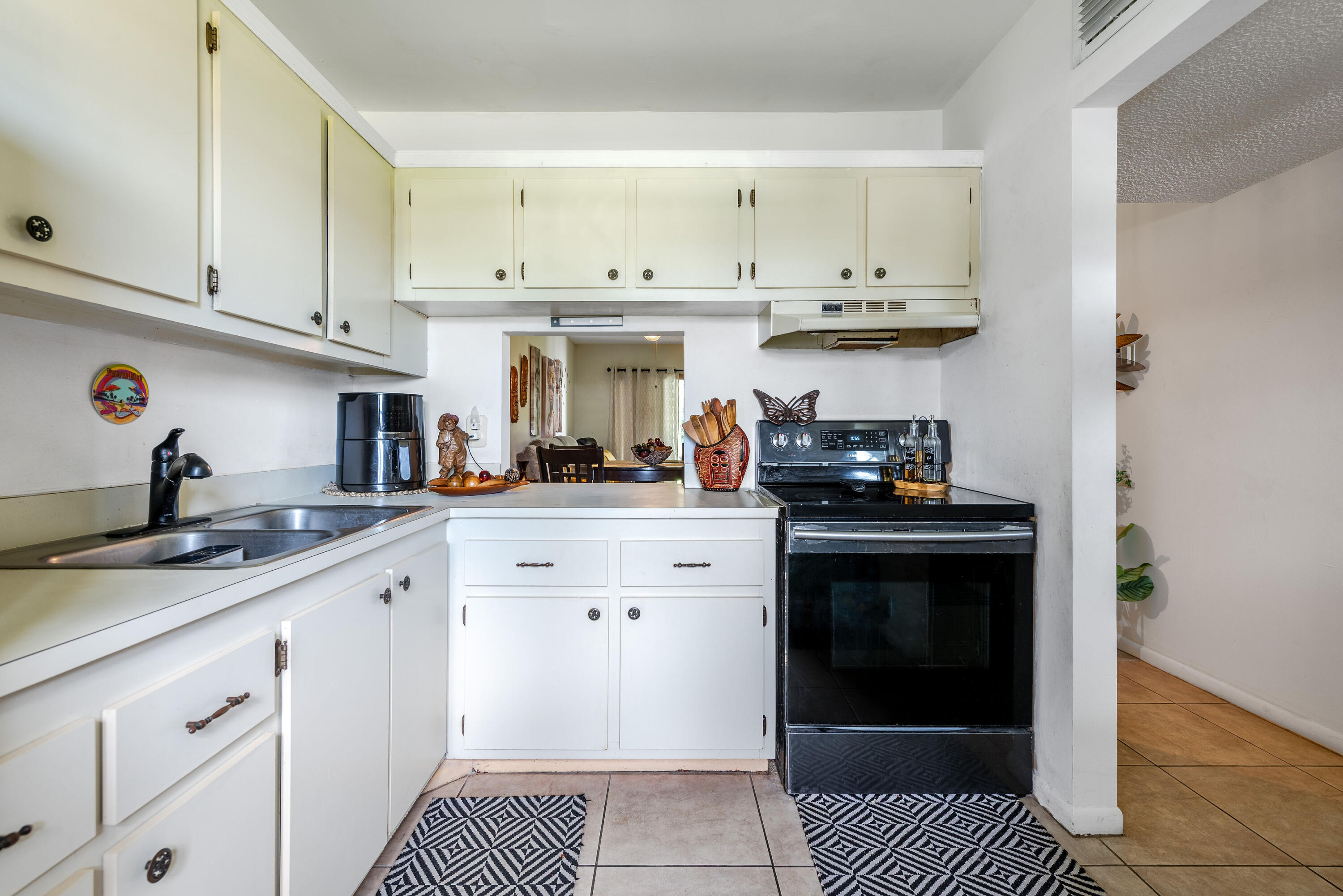 150 Lake Meryl Drive 143