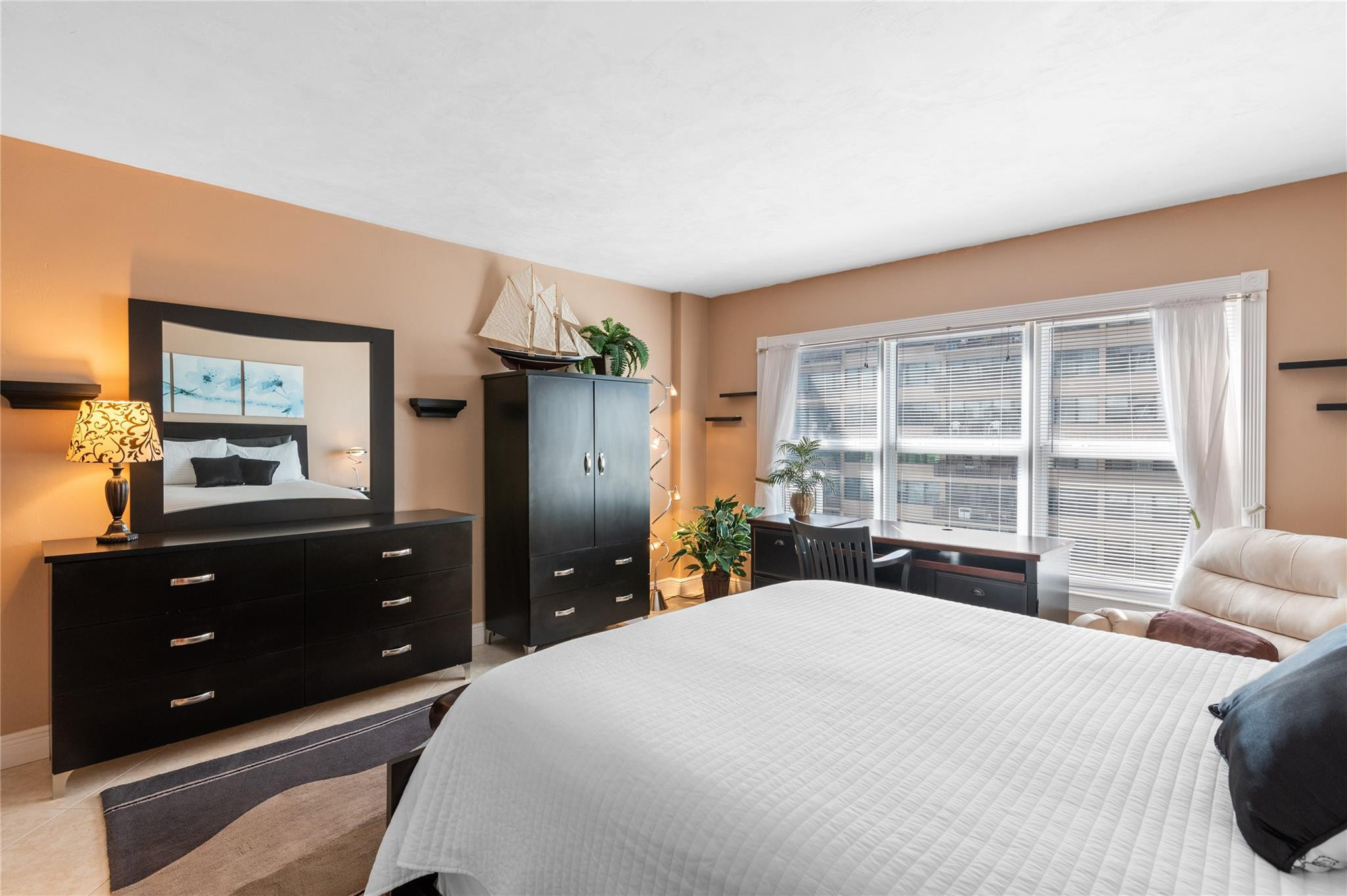 Regency Tower - Residential