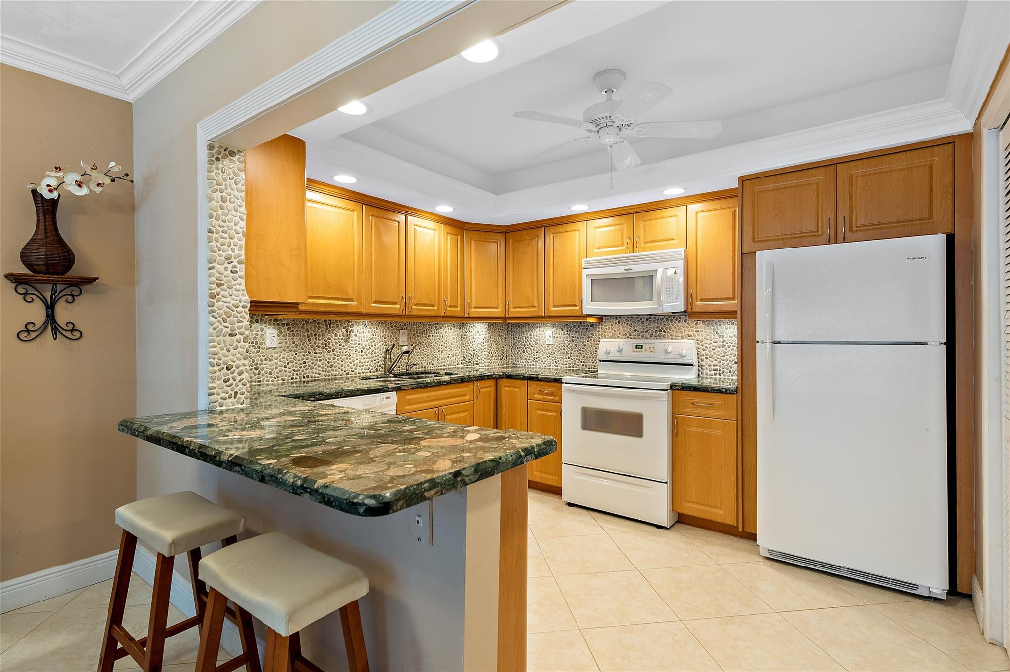 Regency Tower - Residential