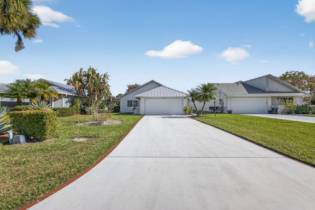 Photo of 7198 SE Quincy Terrace, Hobe Sound, FL 33455 (MLS # R11169651)