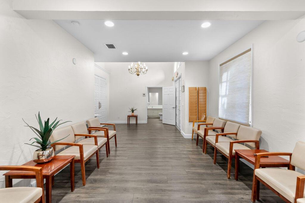 PINE PROFESSIONAL PARK - Commercial Lease