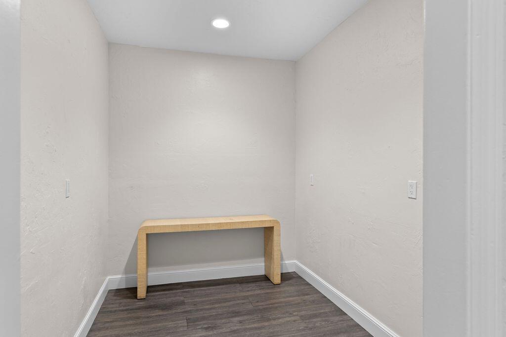 PINE PROFESSIONAL PARK - Commercial Lease