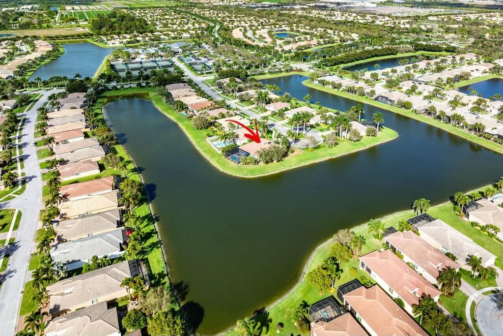 Photo of 10807 Sable Breeze Way, Boynton Beach, FL 33473 (MLS # R11062709)