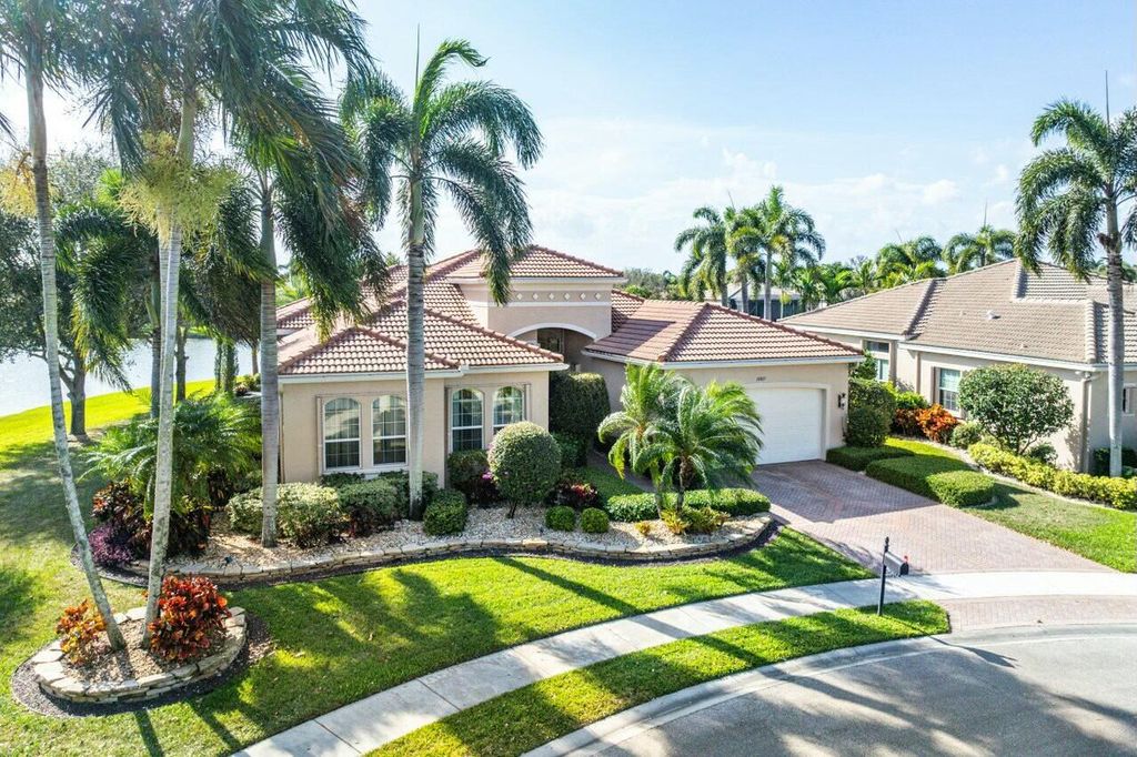 Photo of 10807 Sable Breeze Way, Boynton Beach, FL 33473 (MLS # R11062709)