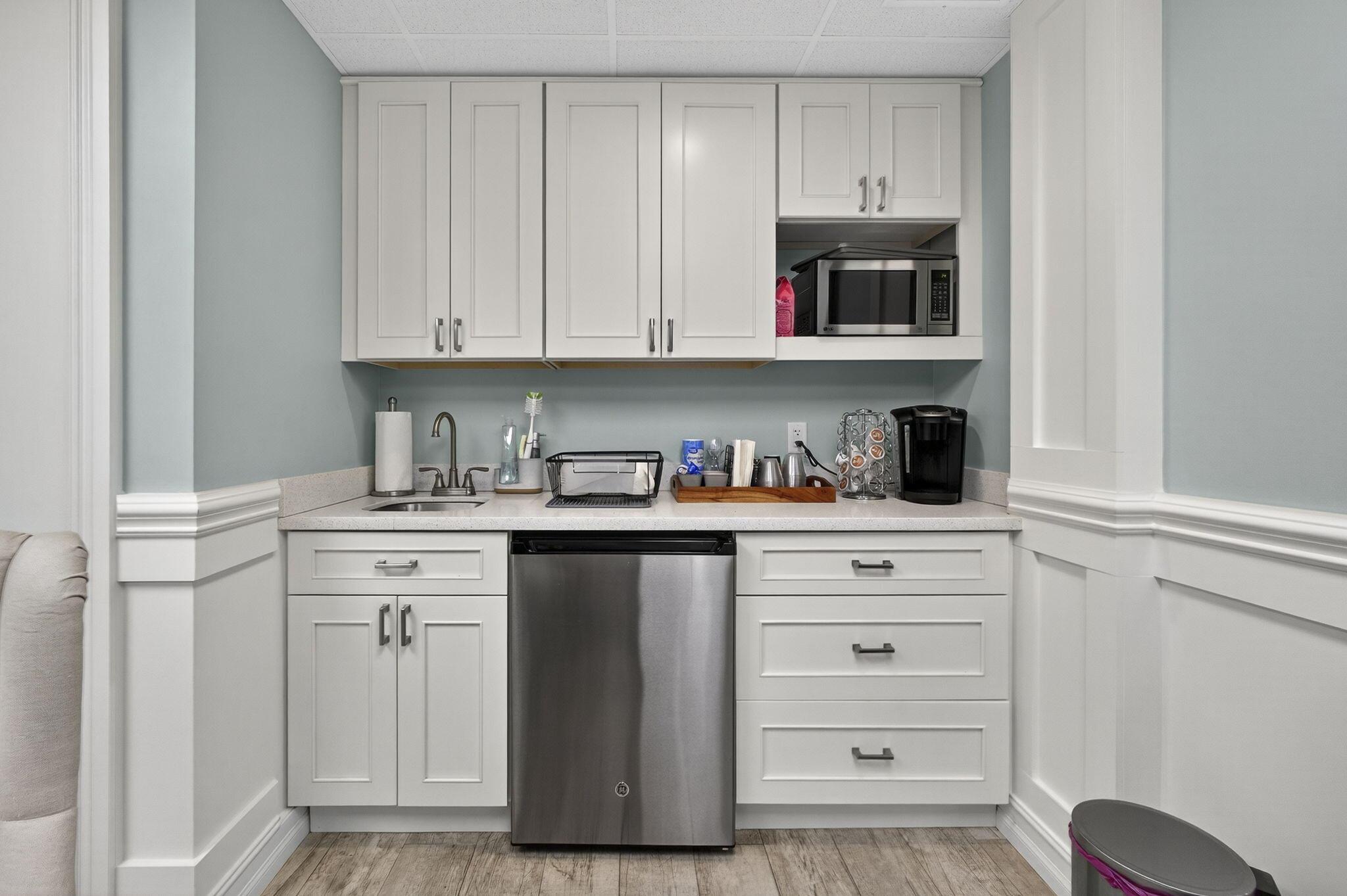 REGIONAL ASSOCIATES CONDO - Commercial Sale