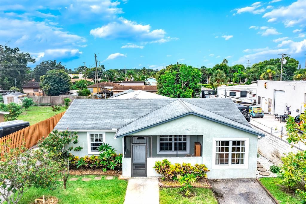 Photo of 4432 Broadway Street St, Lake Worth Beach, FL 33461 (MLS # R10727914)