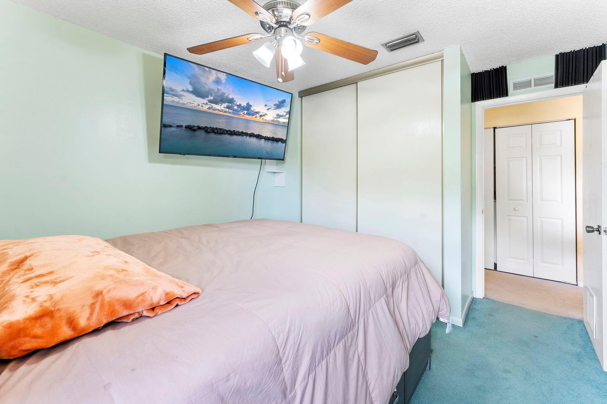 Golden Raintree III - Residential