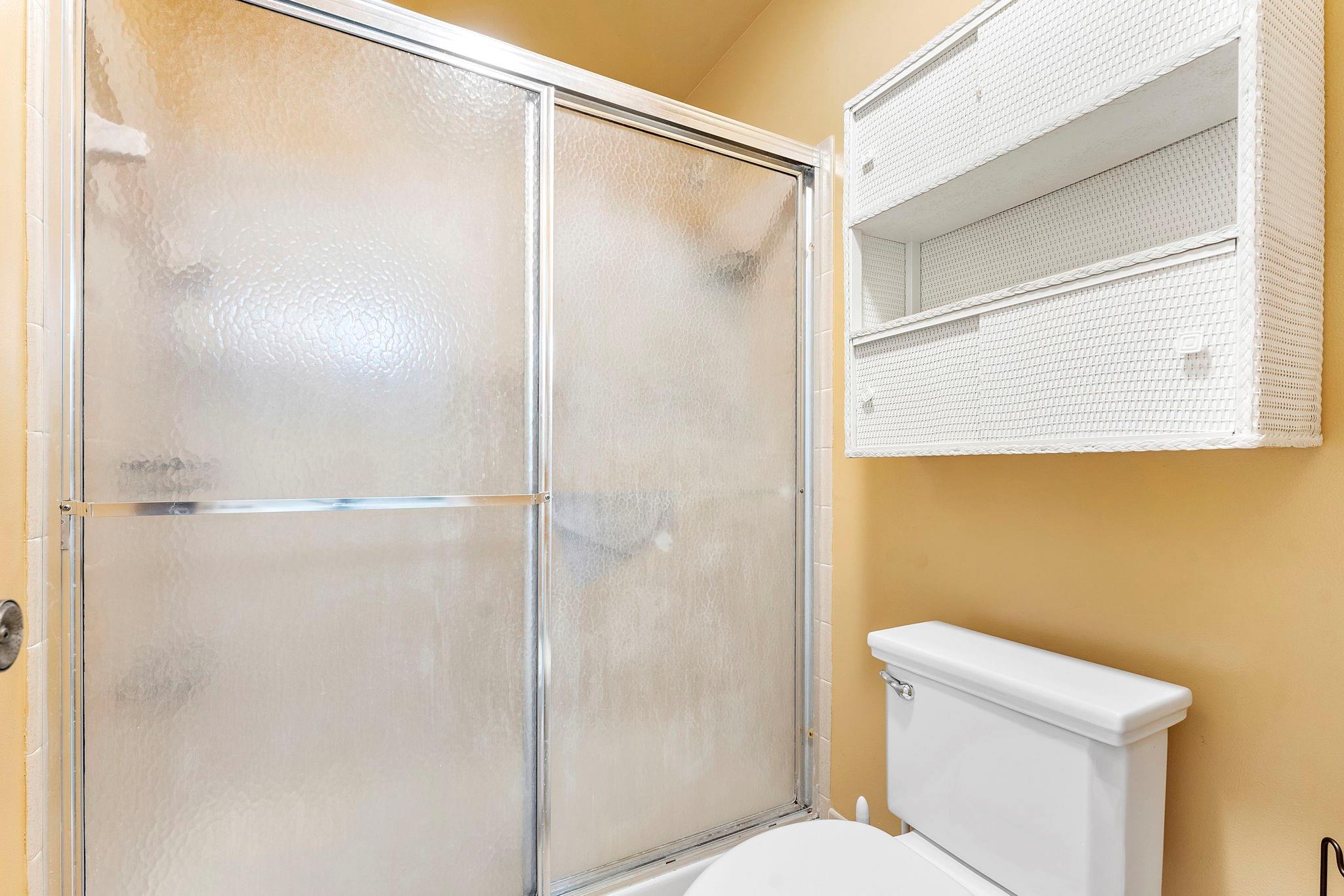 Golden Raintree III - Residential