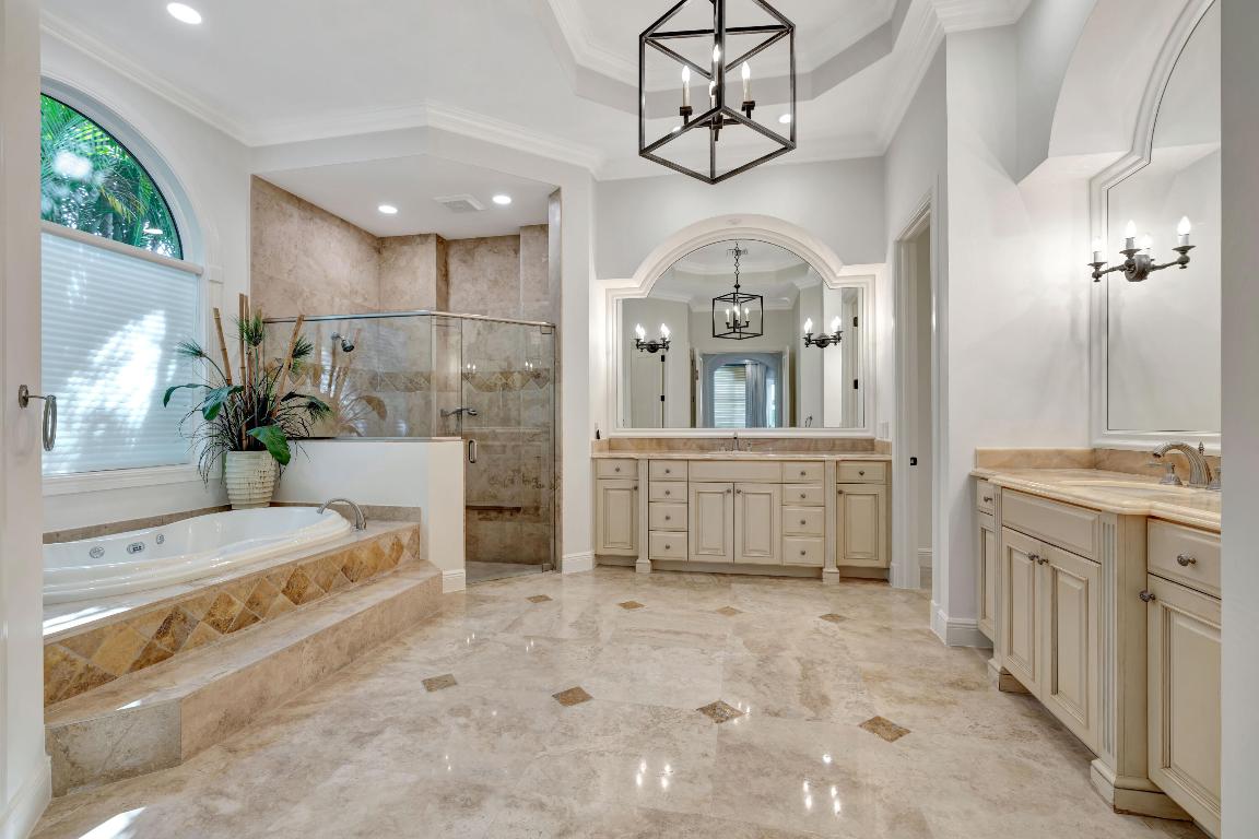 HARBOUR ISLES - Residential