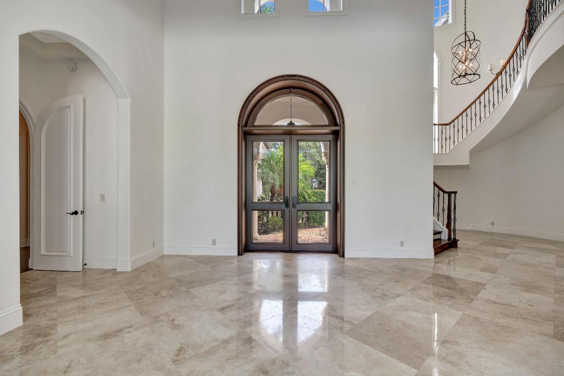 753 Harbour Isle Place, North Palm Beach, FL, 33410/$5,500,000 4 753 Harbour Isle Place