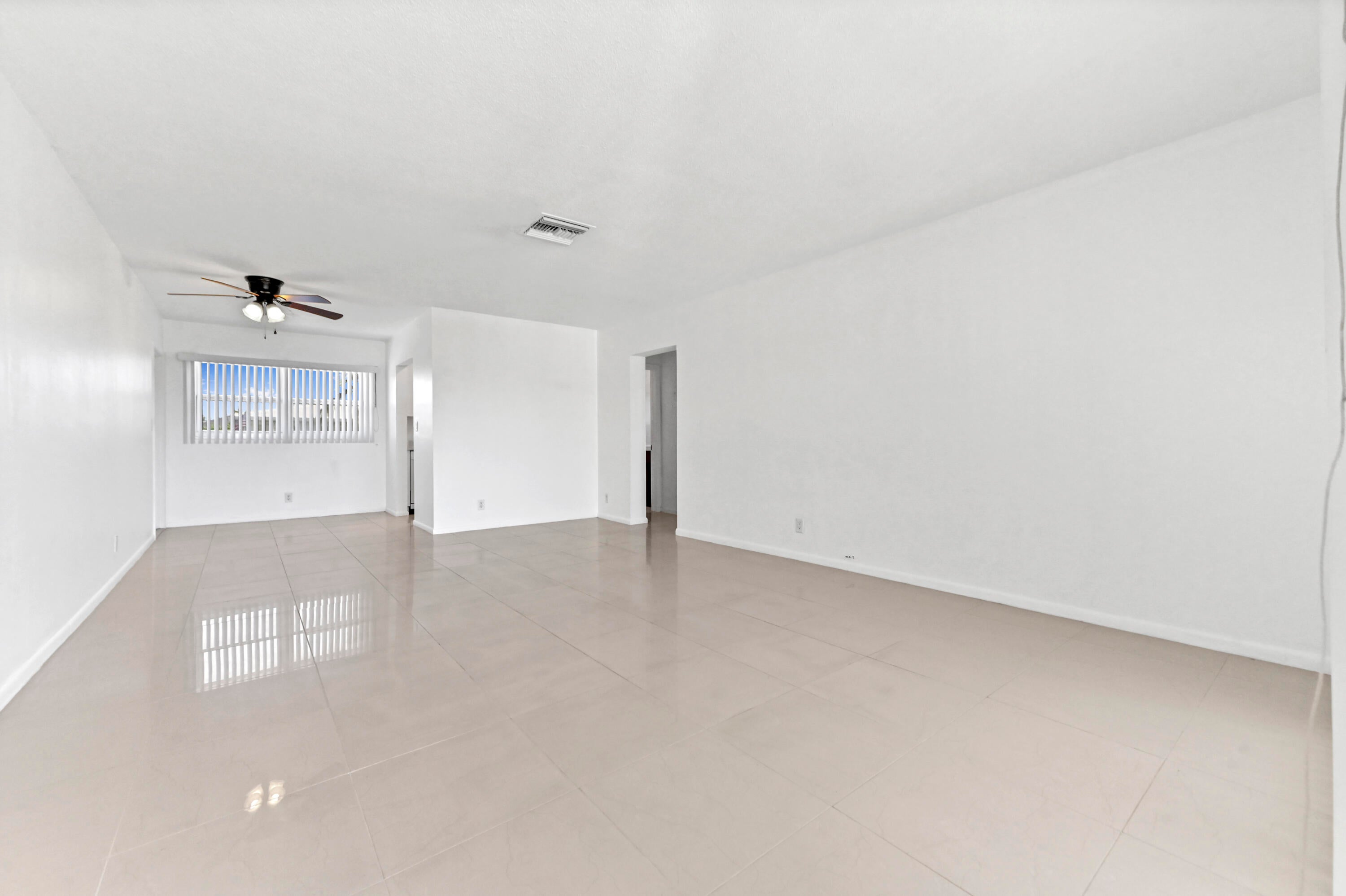 2755 NE 28th Avenue F-1