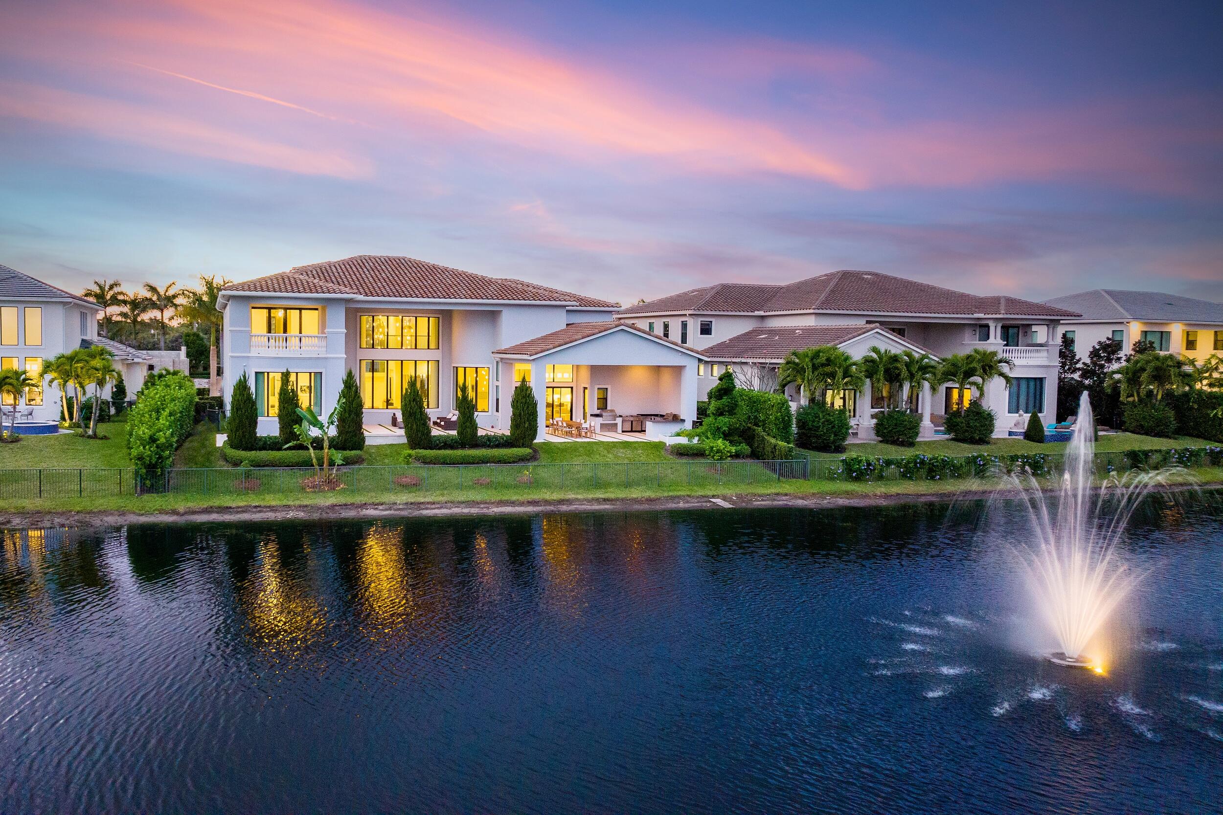 ROYAL PALM POLO - Residential