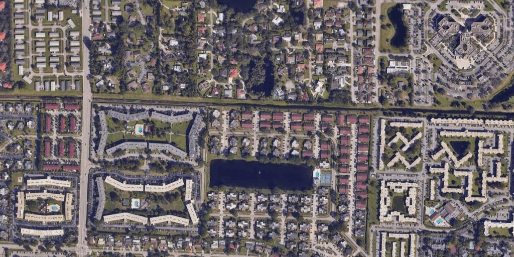 Photo of 42 Springdale Circle, Palm Springs, FL 33461 (MLS # R11164753)